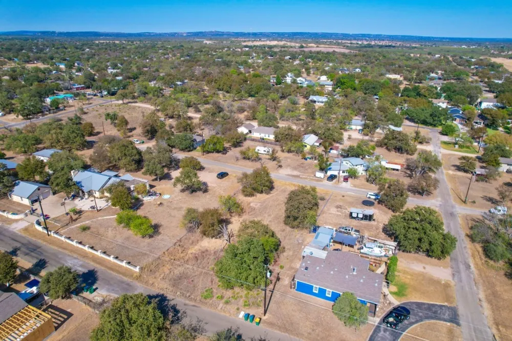 338 E Sweetbriar Drive Marble Falls, TX 78654