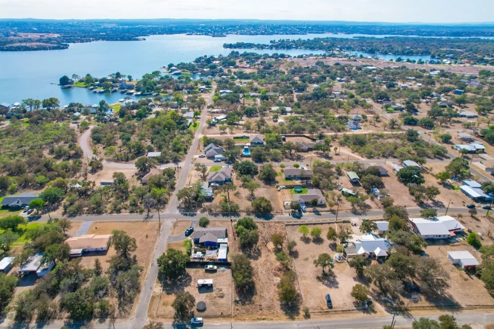 338 E Sweetbriar Drive Marble Falls, TX 78654