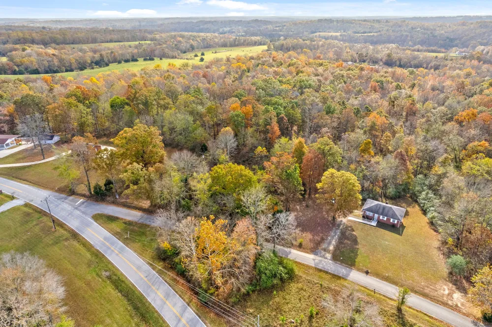 1402 Moore Lane Southside, TN 37171