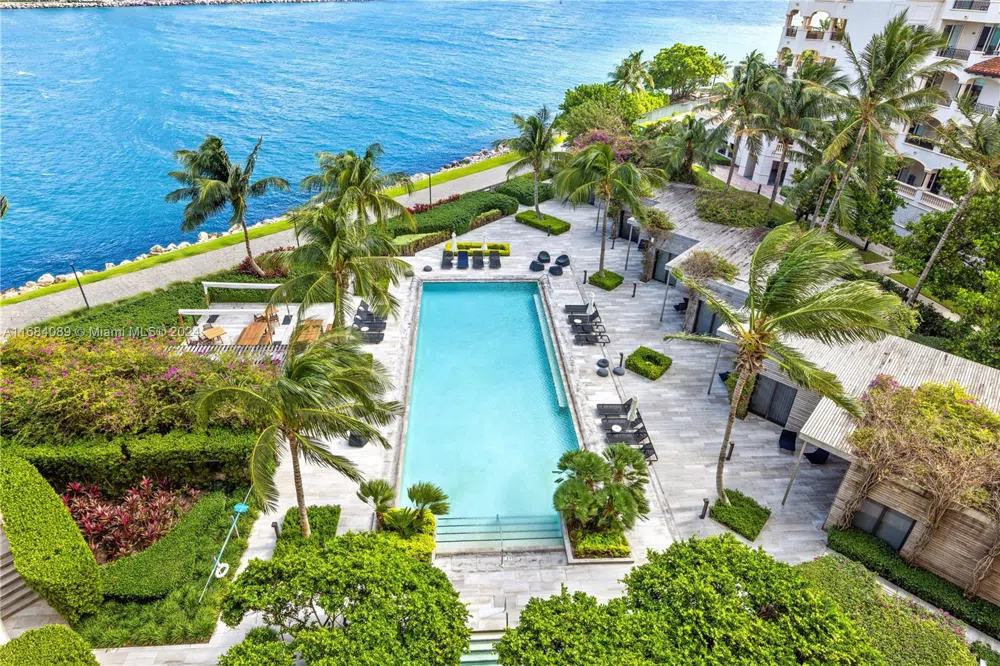 7065 Fisher Island Dr #7065 Miami Beach, FL 33109