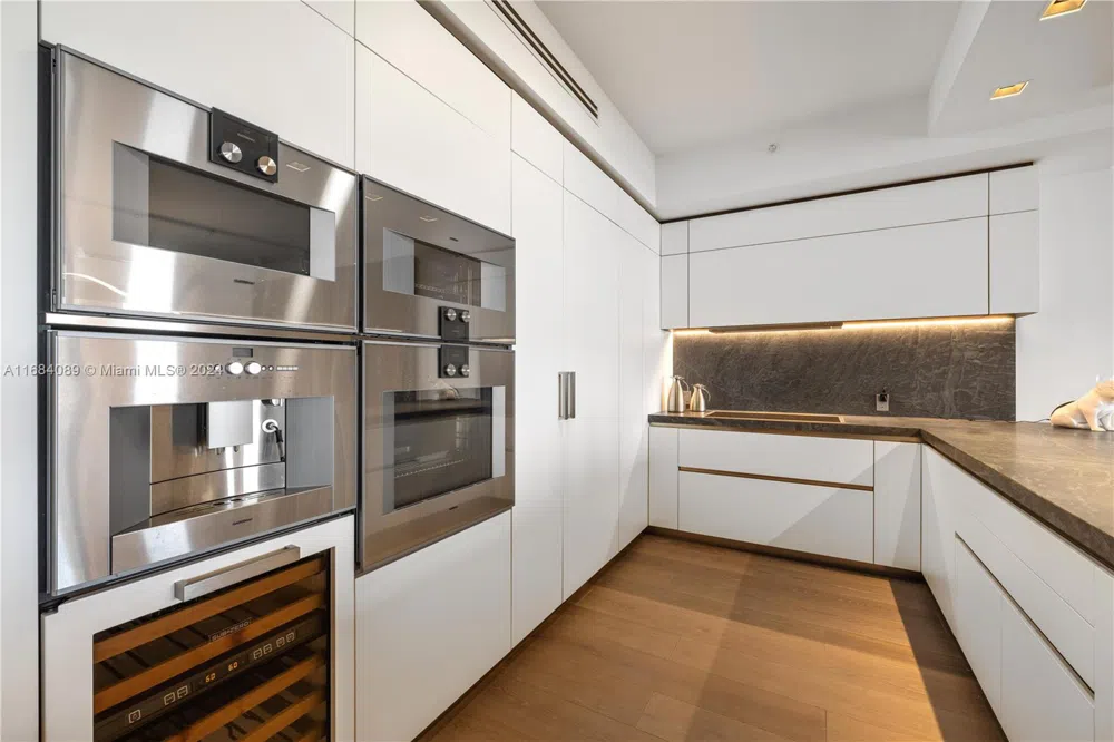 7065 Fisher Island Dr #7065 Miami Beach, FL 33109