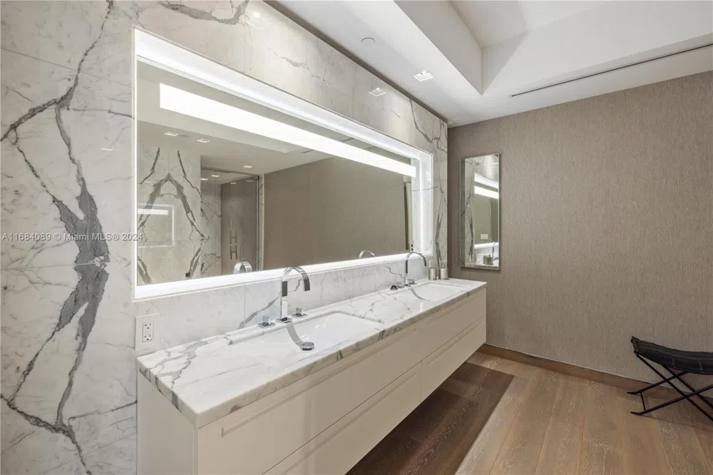 7065 Fisher Island Dr #7065 Miami Beach, FL 33109