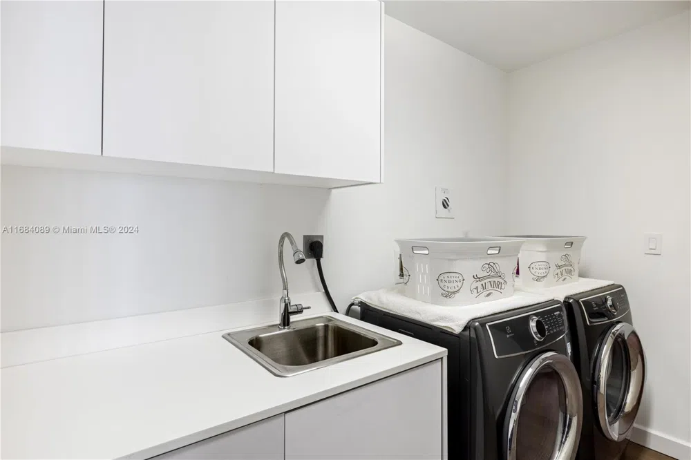 7065 Fisher Island Dr #7065 Miami Beach, FL 33109