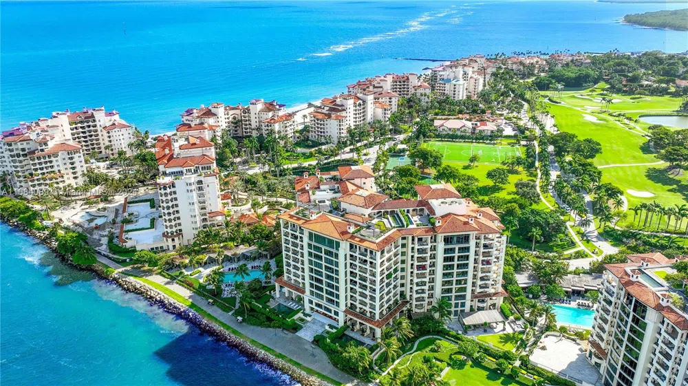 7065 Fisher Island Dr #7065 Miami Beach, FL 33109