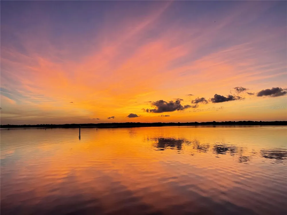 6151 BAYOU GRANDE BOULEVARD NE St Petersburg, FL 33703