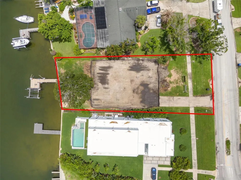 6151 BAYOU GRANDE BOULEVARD NE St Petersburg, FL 33703