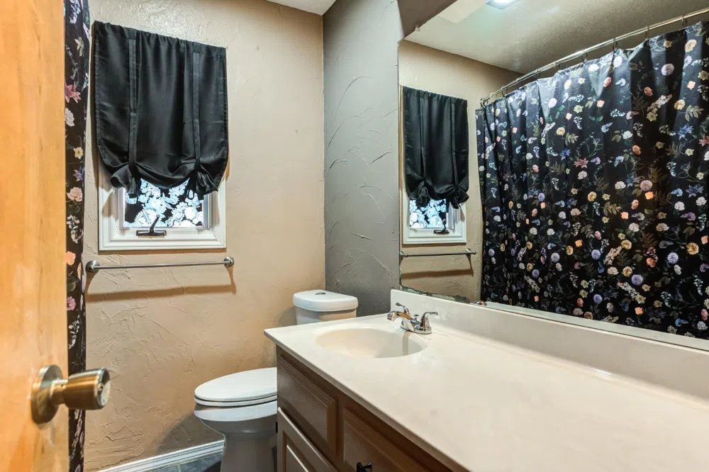 6107 Elmwood Avenue Lubbock, TX 79424