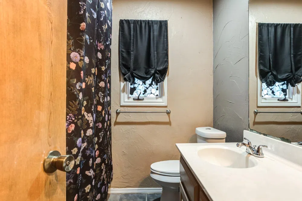 6107 Elmwood Avenue Lubbock, TX 79424