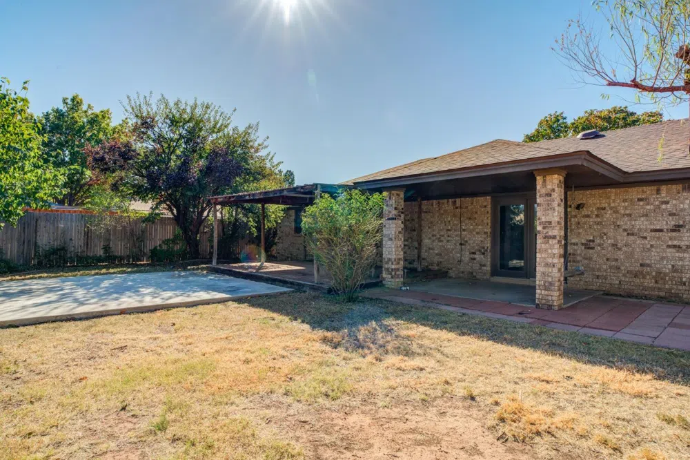 6107 Elmwood Avenue Lubbock, TX 79424