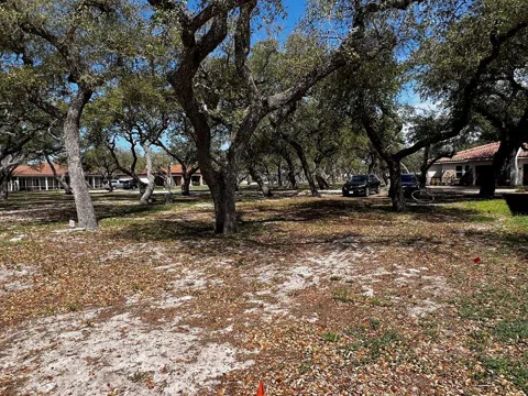 1301-B Royal Oaks Trail