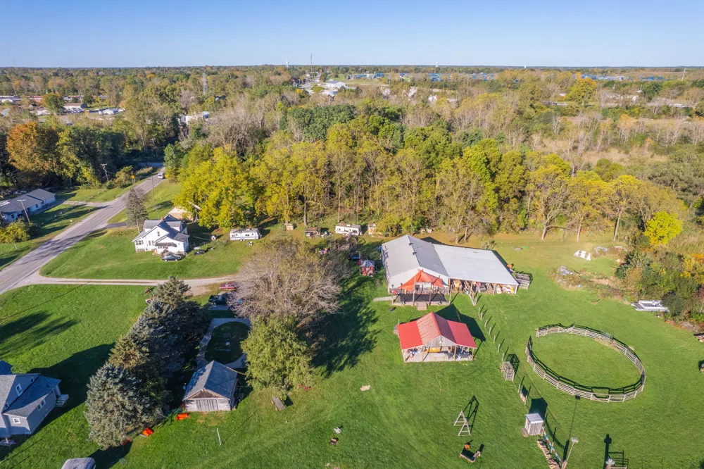2135 E COLDWATER ROAD Genesee Charter Township, MI 48505