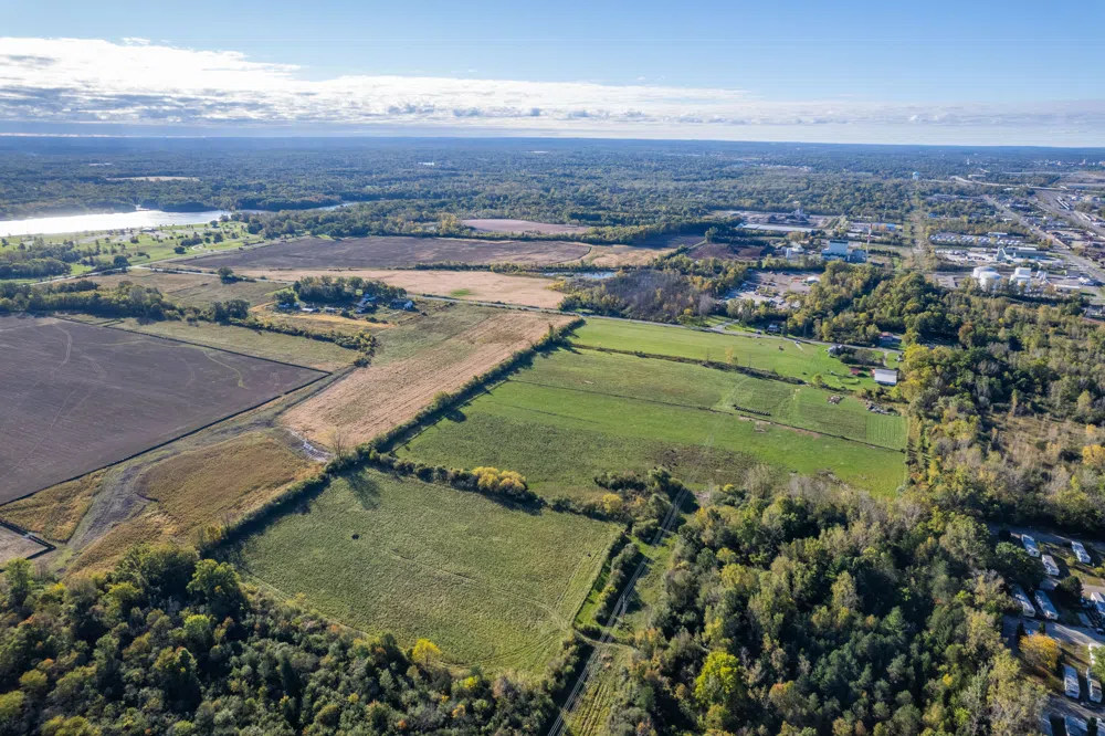 2135 E COLDWATER ROAD Genesee Charter Township, MI 48505