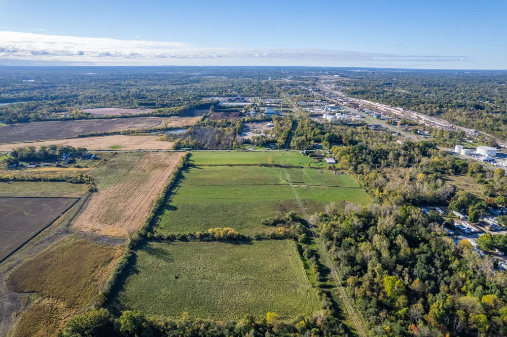 2135 E COLDWATER ROAD Genesee Charter Township, MI 48505