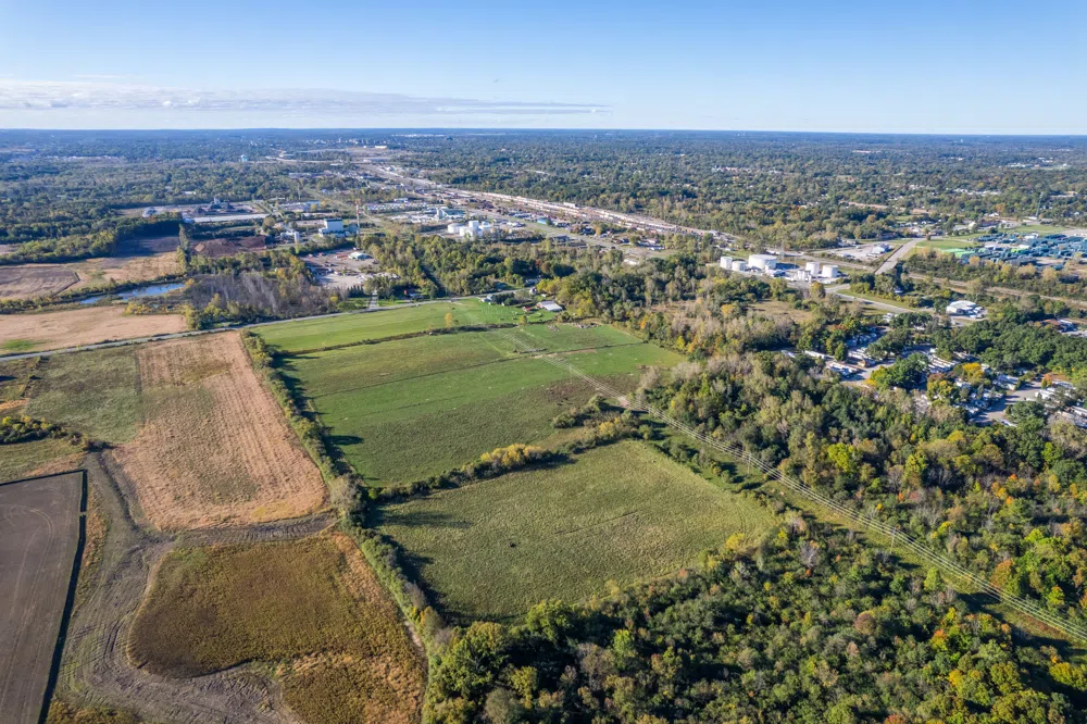 2135 E COLDWATER ROAD Genesee Charter Township, MI 48505