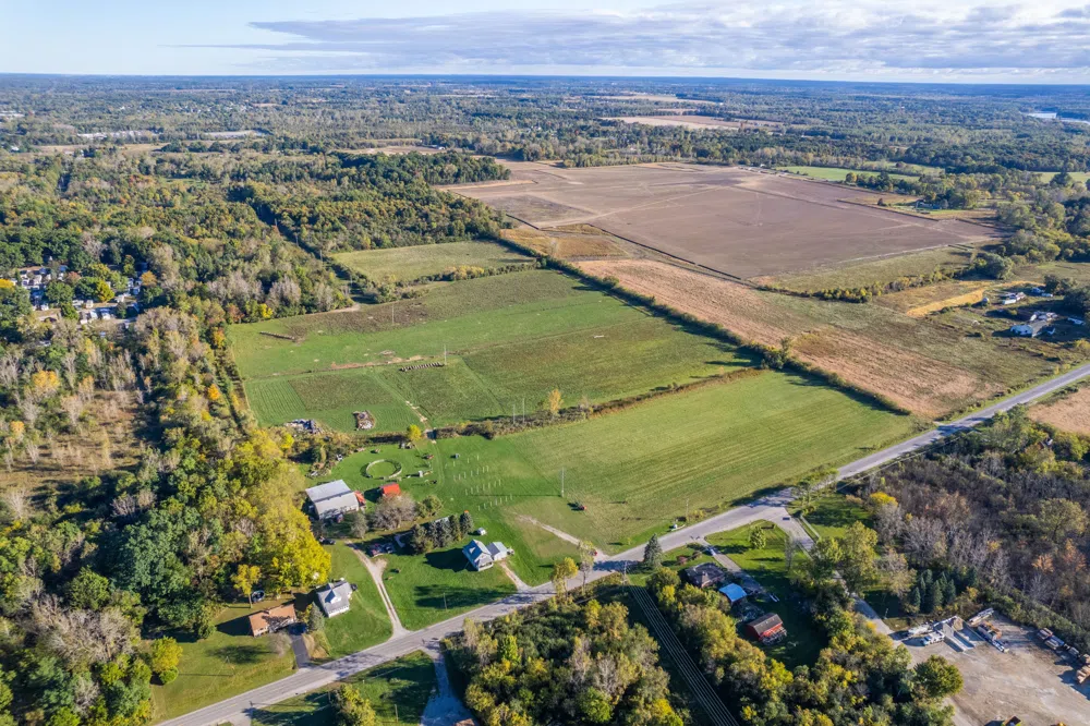 2135 E COLDWATER ROAD Genesee Charter Township, MI 48505