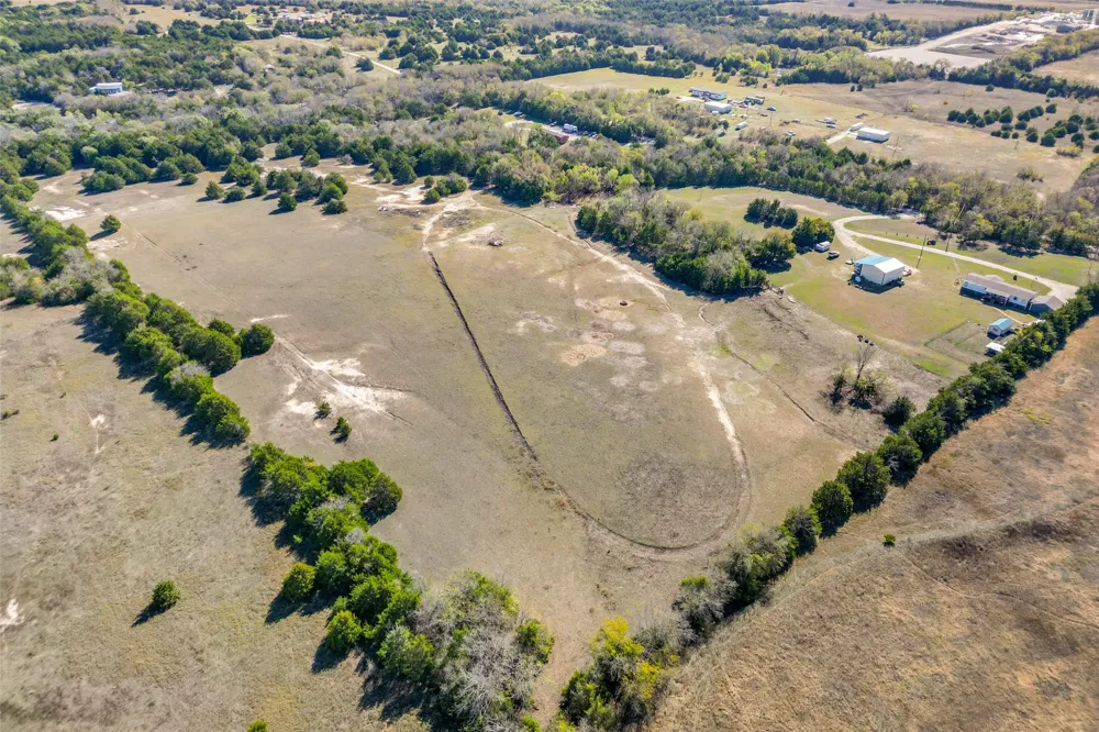 5577 County Road 413 Melissa, TX 75454