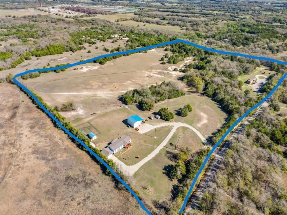 5577 County Road 413 Melissa, TX 75454