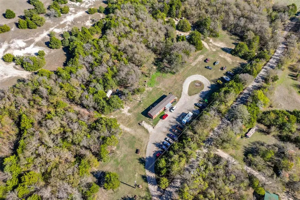 5577 County Road 413 Melissa, TX 75454