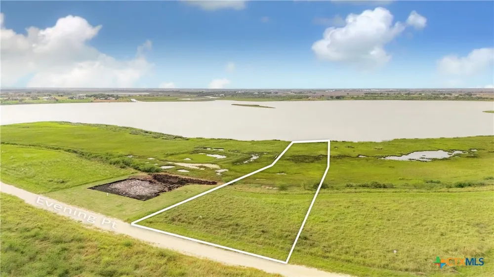 356 Evening Point Port Lavaca, TX 77979