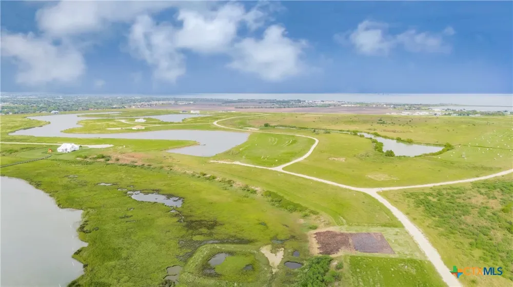 356 Evening Point Port Lavaca, TX 77979