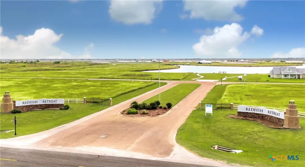 356 Evening Point Port Lavaca, TX 77979