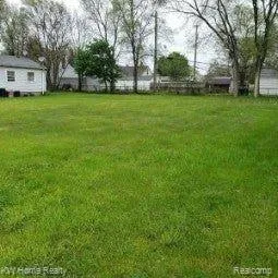 Rosewood Avenue Oak Park City, MI 48237
