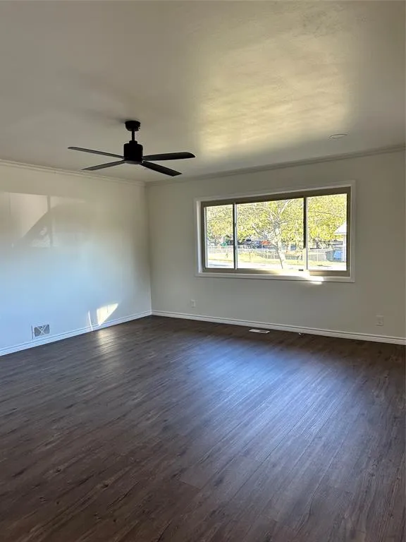 900 Roberts Street Bowie, TX 76230