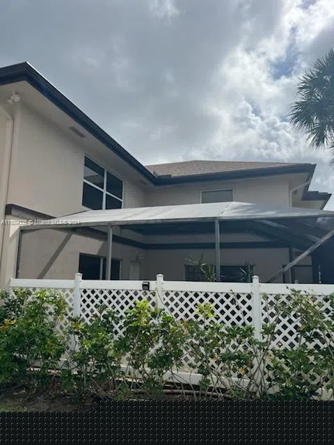 5 Amherst Ct #D Royal Palm Beach, FL 33411