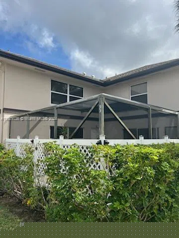 5 Amherst Ct #D Royal Palm Beach, FL 33411