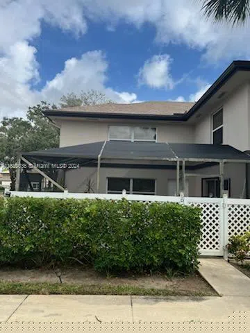 5 Amherst Ct #D Royal Palm Beach, FL 33411