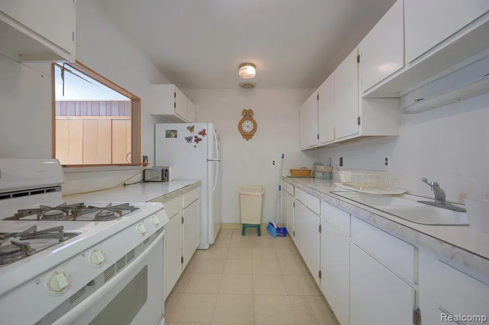 1295 Bald Eagle Lake Road Groveland Township, MI 48462