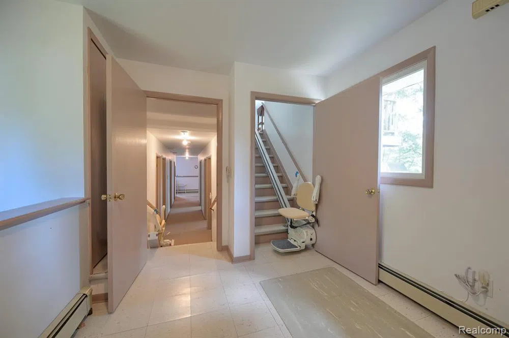 1295 Bald Eagle Lake Road Groveland Township, MI 48462