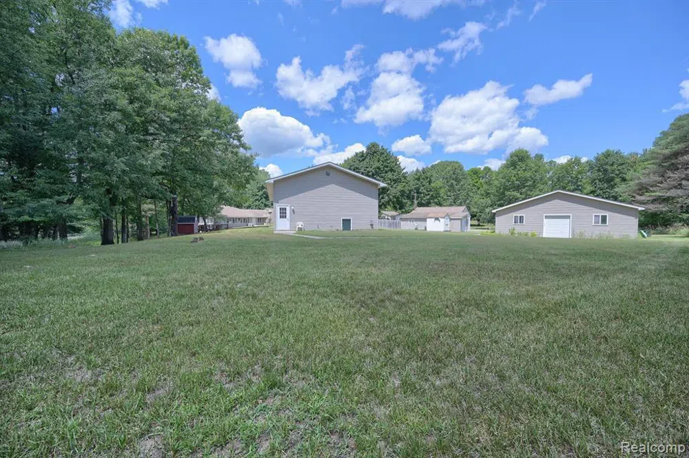 1295 Bald Eagle Lake Road Groveland Township, MI 48462