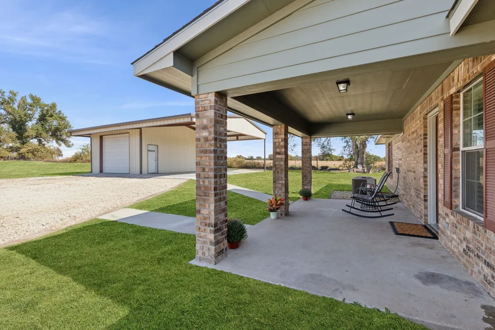 2068 W US Highway 69 Emory, TX 75440