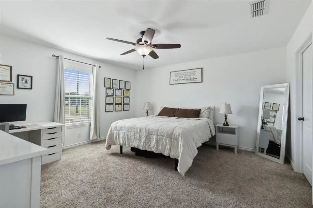 2068 W US Highway 69 Emory, TX 75440