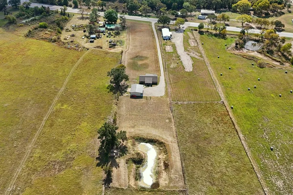 2068 W US Highway 69 Emory, TX 75440