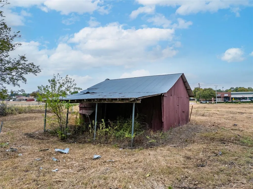 445 W STATE HWY 352 Mesquite, TX 75149