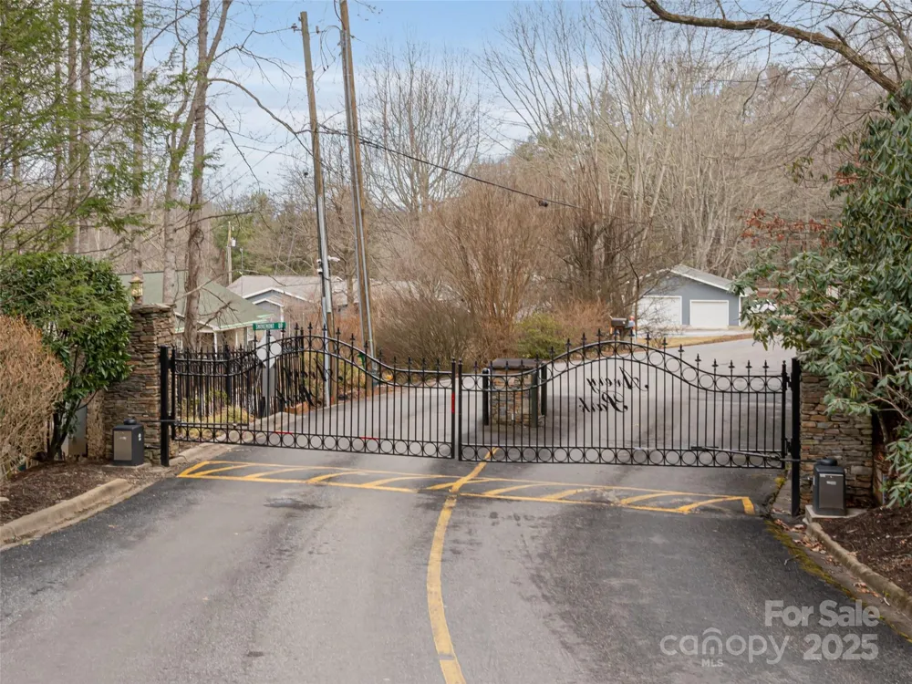 522 & 528 Blue Mist Way Arden, NC 28704