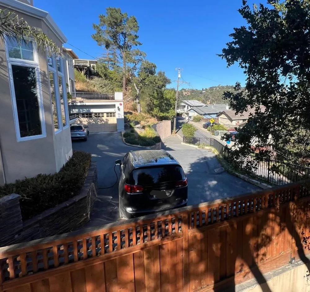 65 Madera Avenue San Carlos, CA 94070