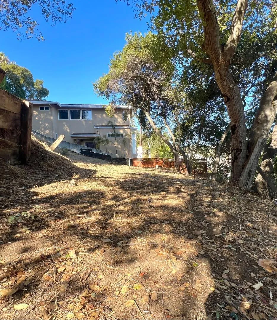 65 Madera Avenue San Carlos, CA 94070