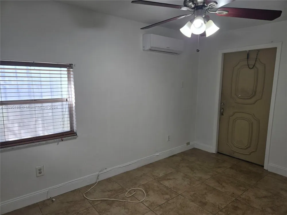 961 E 32nd St Hialeah, FL 33013