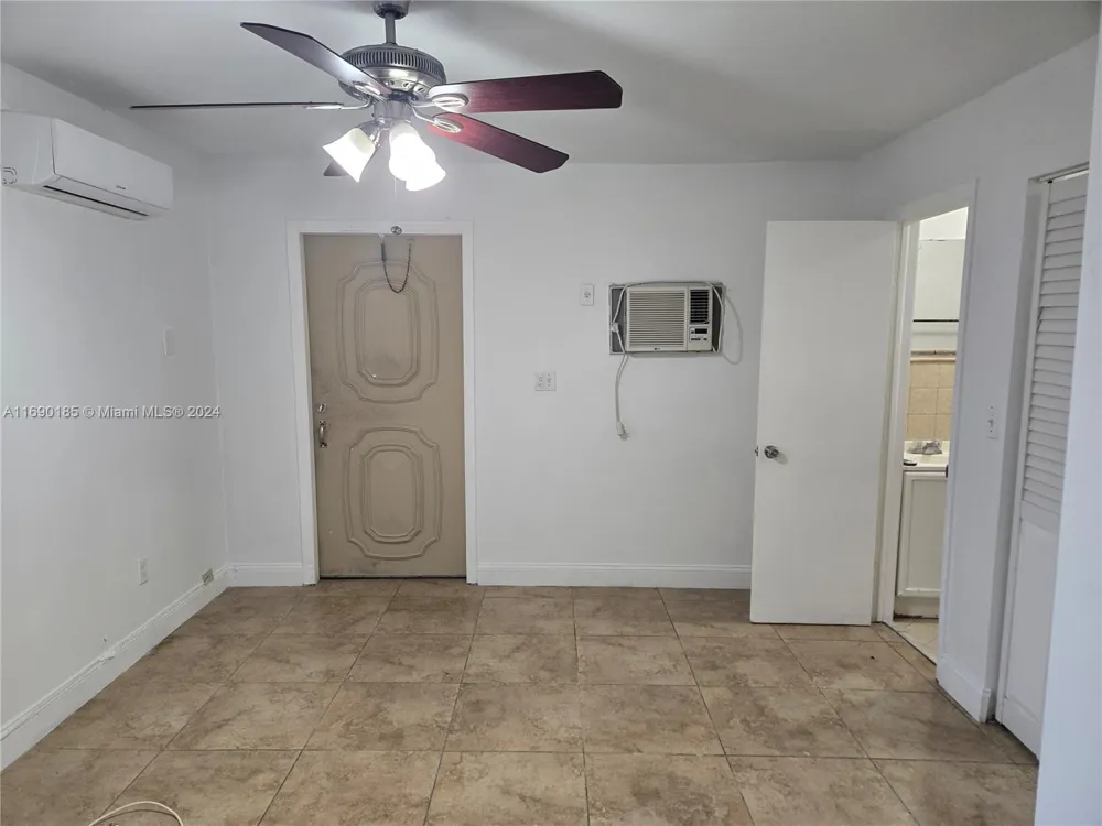 961 E 32nd St Hialeah, FL 33013