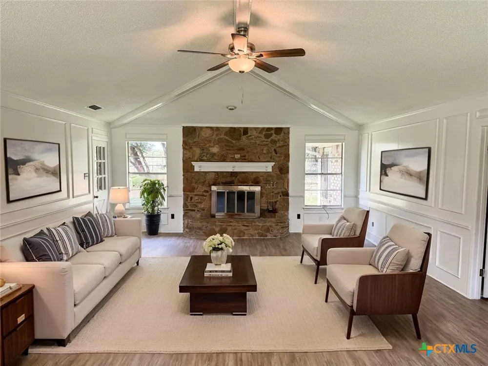 1291 Tweedy Road Valley Mills, TX 76689