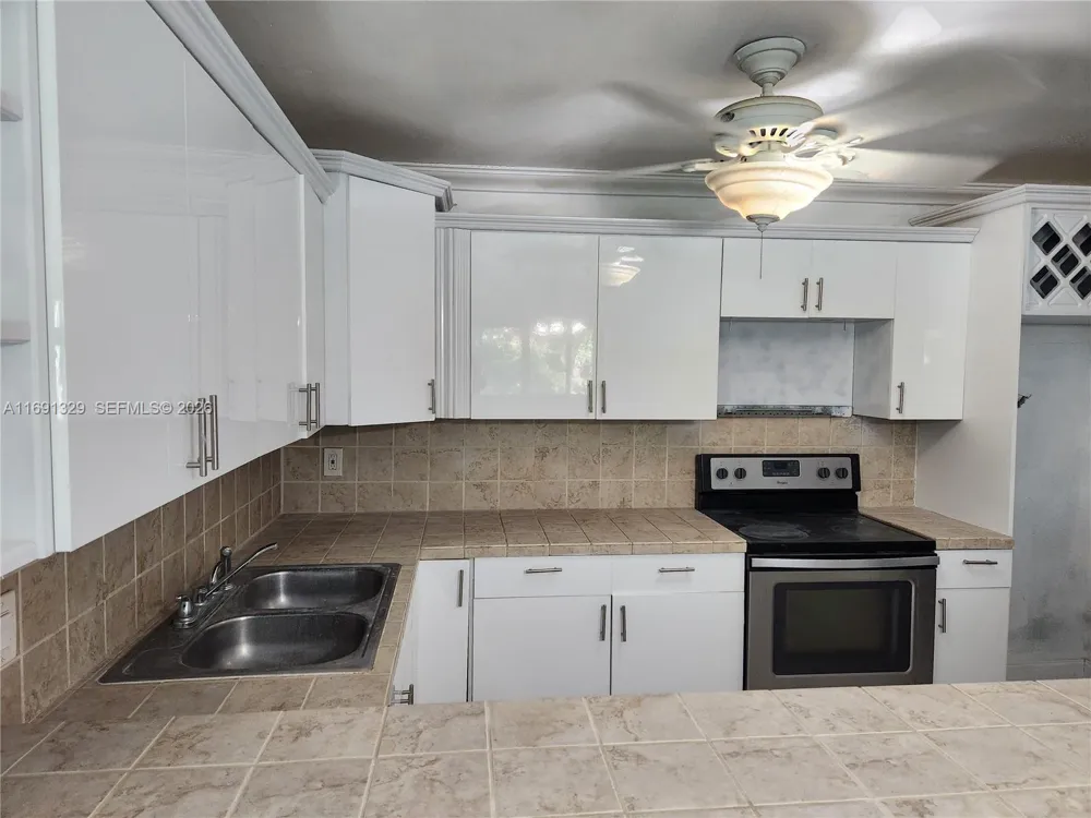 14850 Naranja Lakes Blvd #B2G Homestead, FL 33032
