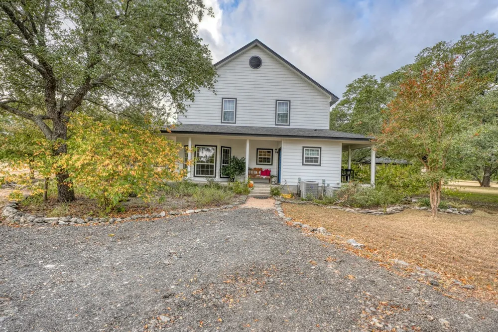 149 CR 103 Lampasas, TX 76550