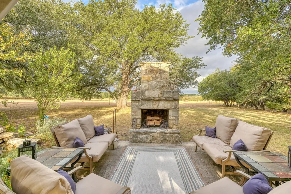 149 CR 103 Lampasas, TX 76550