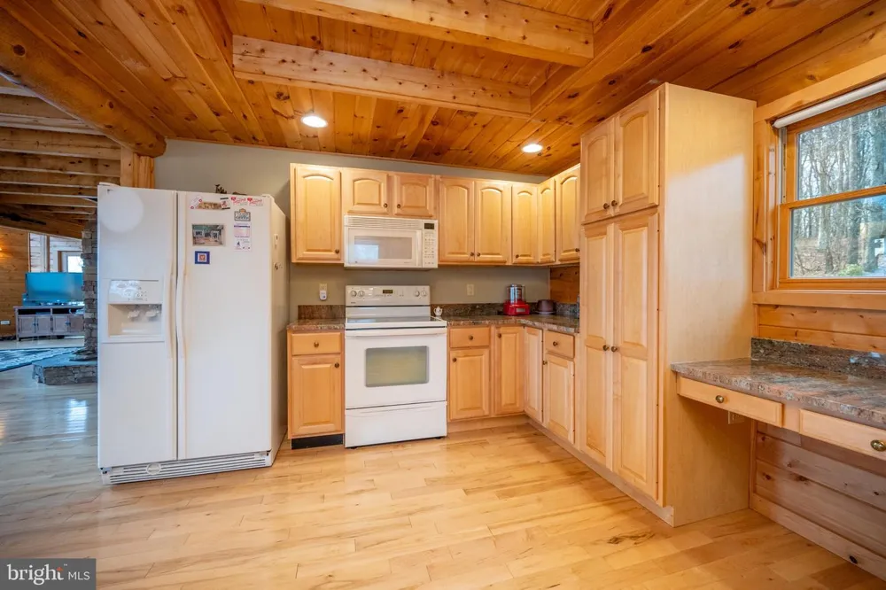 439 PARADISE HEIGHTS Oakland, MD 21550