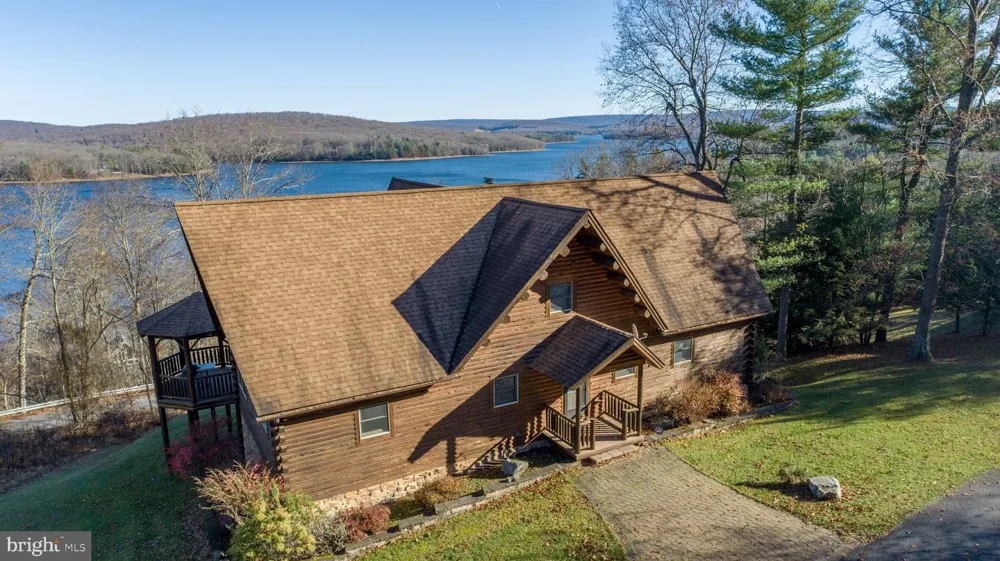 439 PARADISE HEIGHTS Oakland, MD 21550