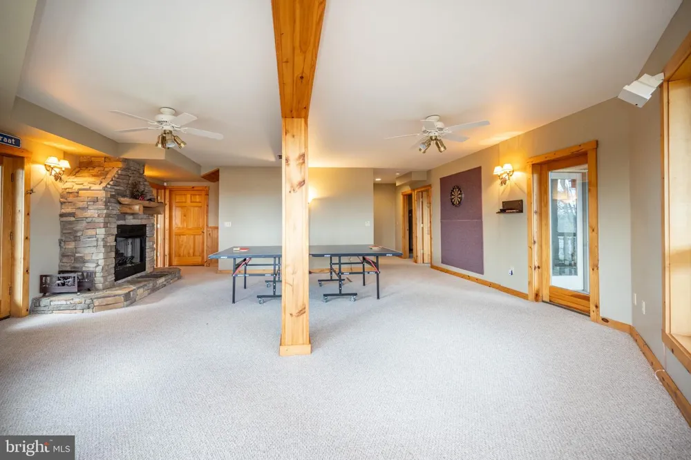 439 PARADISE HEIGHTS Oakland, MD 21550