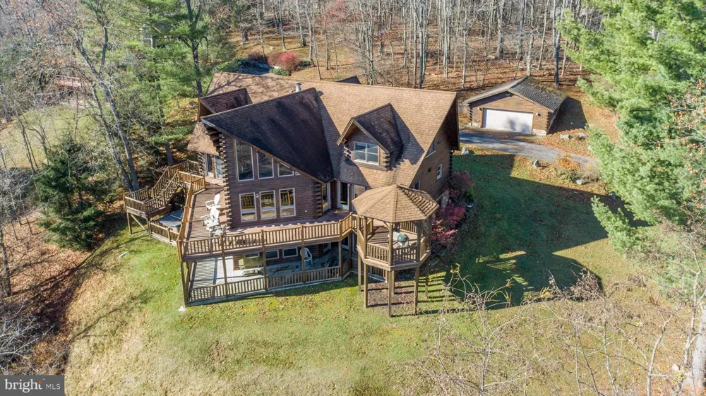 439 PARADISE HEIGHTS Oakland, MD 21550